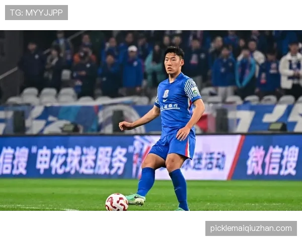 上海申花:战术体系即将崩塌?球队管理危机引发更衣室动荡 上海申花:战术体系即将崩塌?球队管理危机引发更衣室动荡